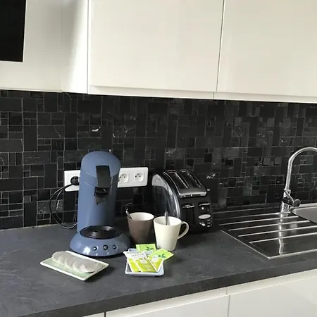 La Tete Dans Les Nuages - Bastille - Gare De Lyon * Париж