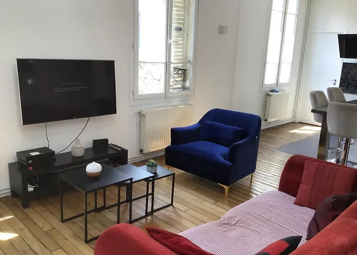 La Tete Dans Les Nuages - Bastille - Gare De Lyon Paris